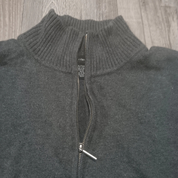 Calvin Klein Jeans Gray Sweater - Picture 2 of 7